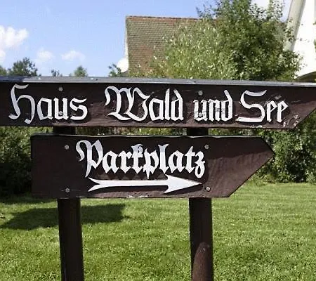 Gaestehaus Wald Und ティティゼー・ノイシュタット